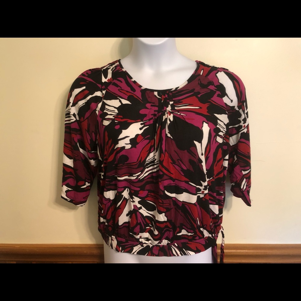💋Short Sleeved Blouse.           Size PL